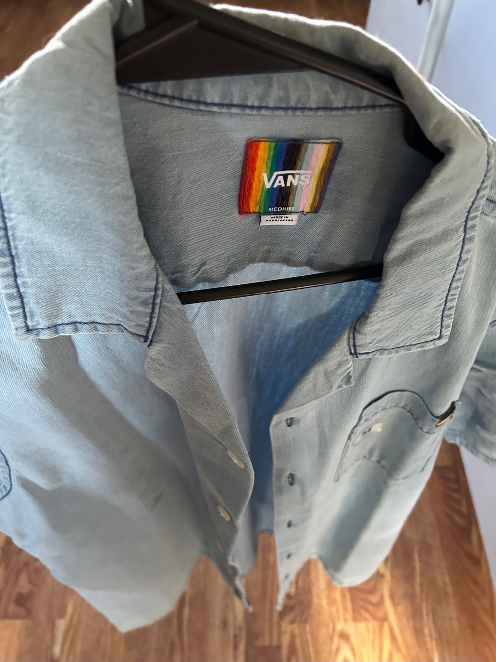 Vans Light Blue Short Sleeve Denim-Look Button Down Shirt unisex